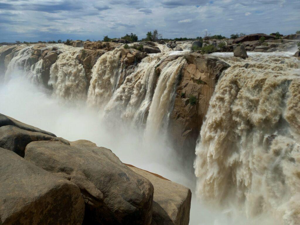 Augrabies falls Orange river rafting 